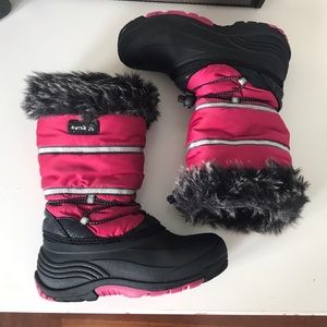 Girls Kamik snow boots size 1